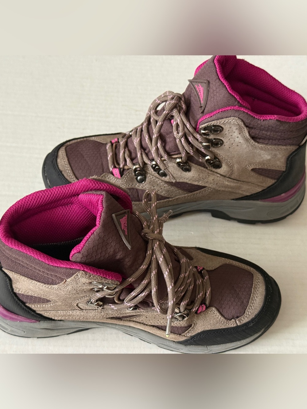 High Sierra Gray Suede Hiking Ankle Boots Lace Up Waterproof Women's Size 8.5 - Picture 9 of 10